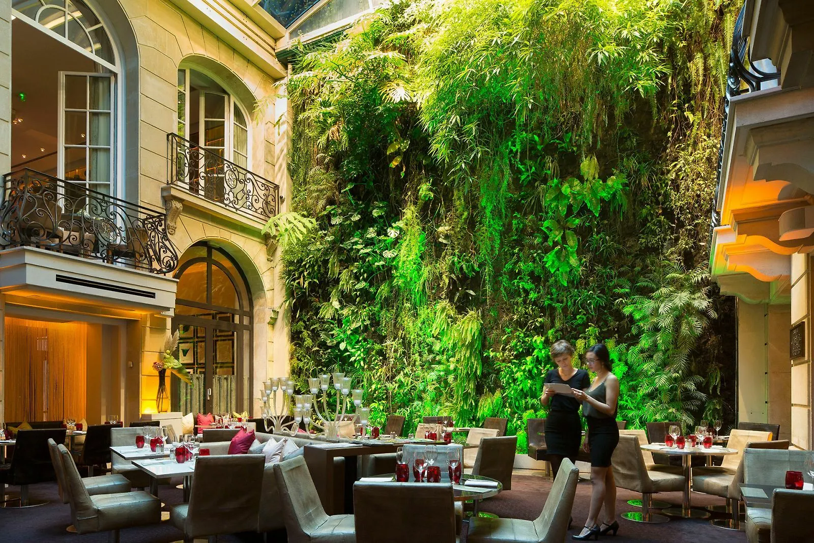 ***** Hotel Pershing Hall Paris France